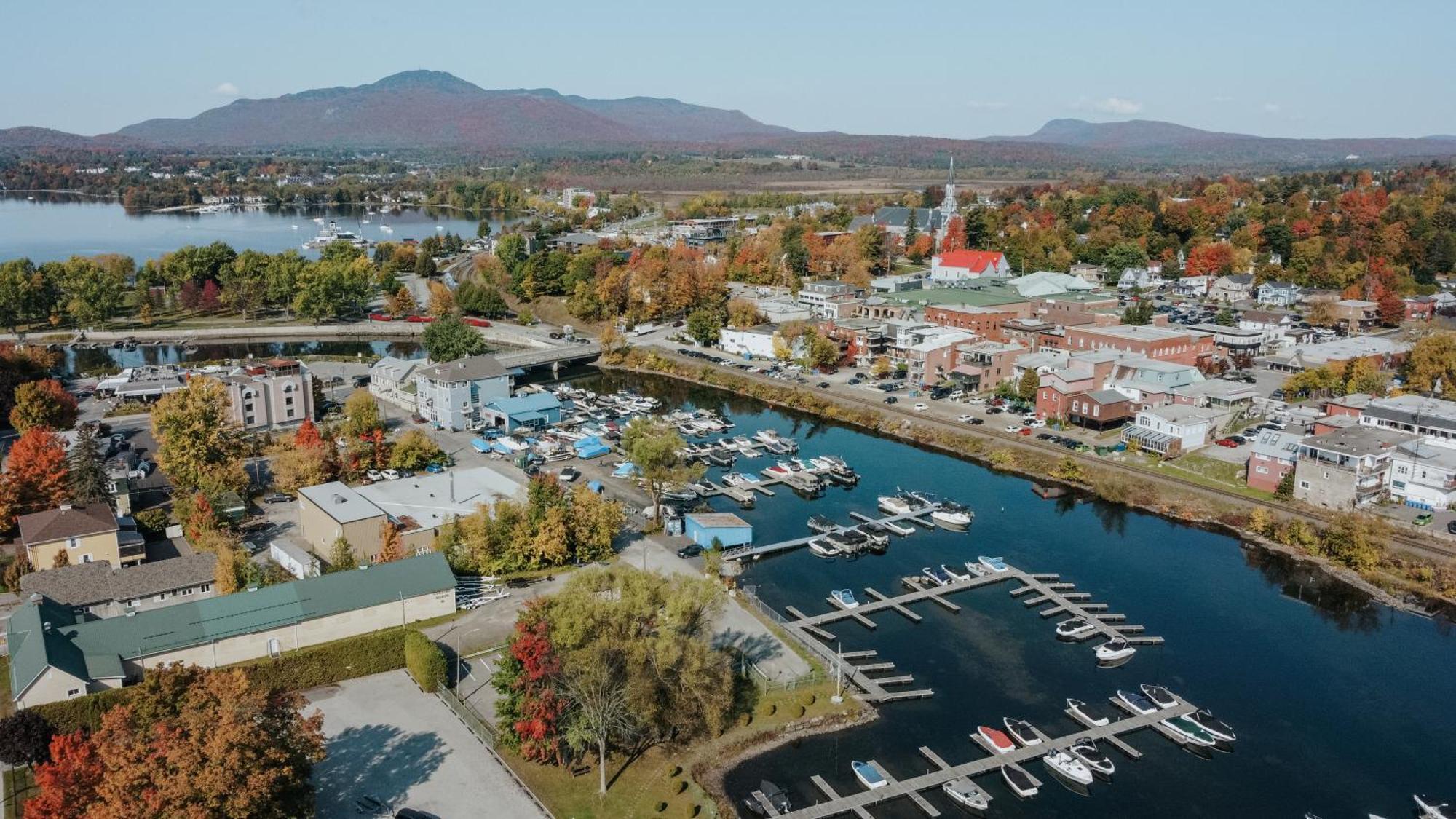 Hotel - Experience - Quartier Des Marinas Magog Exterior foto